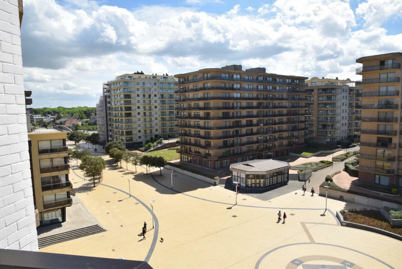 Apartamento Plaza De Panne Exterior foto